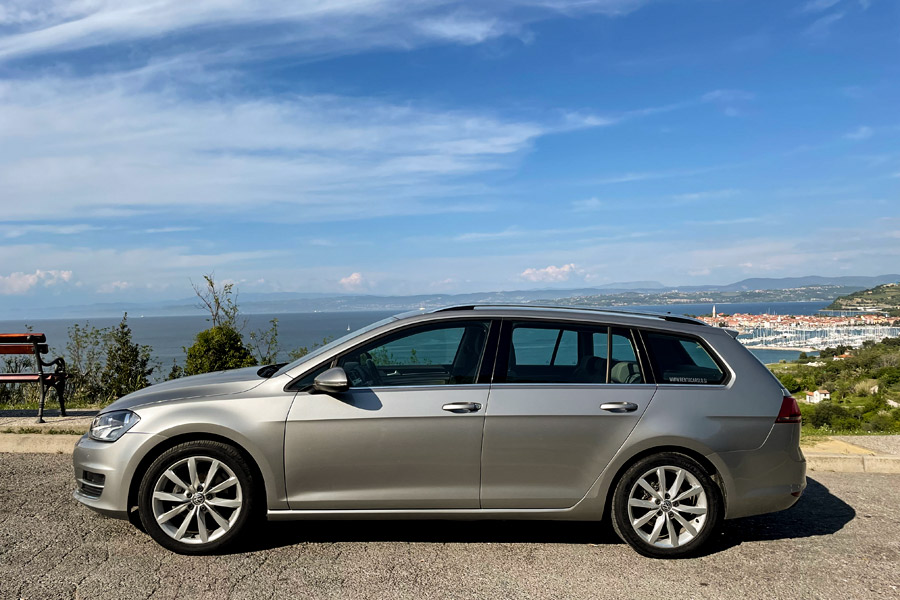 Volkswagen-Golf-Profile