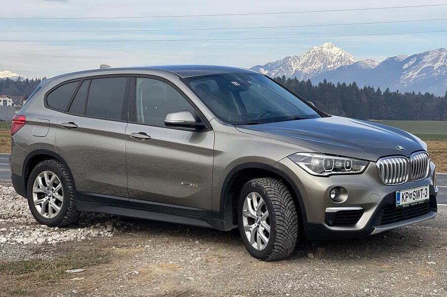 Najem BMW X1 1 v Sloveniji od € /dan BMW_X1_Profile