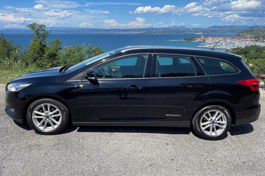 Ford_Focus_profile
